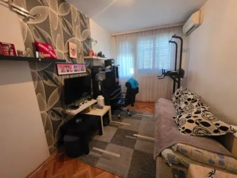 Prodaja, dvosoban stan, 76m², Drpe Mandića, Podgorica - image 12