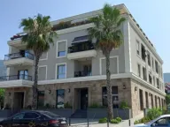 Izdavanje, dvosoban stan, 65m², Tivat, Crna Gora - image 1