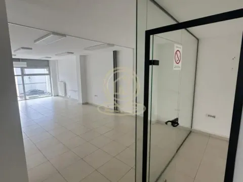 Rent, office space, 105m², Bulevar Evrope, Novi Sad Sve Podlokacije - image 2