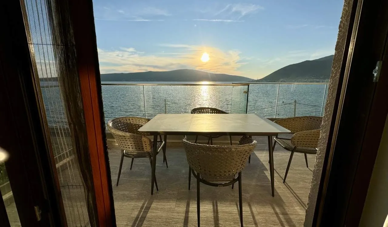 Izdavanje, dvosoban stan, 91m², Opatovo, Tivat