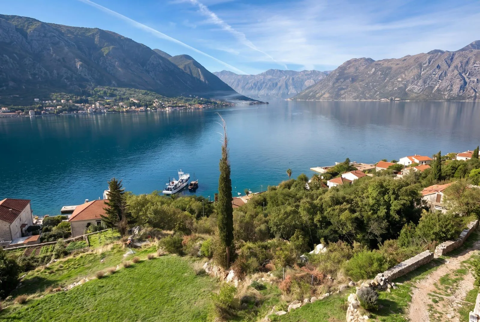 Prodaja, plac, 2733m², Dobrota, Kotor