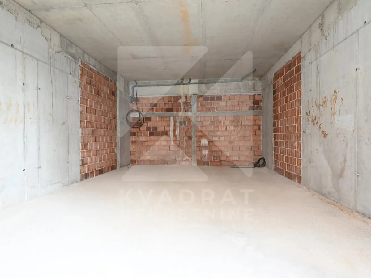 Sale, office space, 100m², Stari Aerodrom, Podgorica