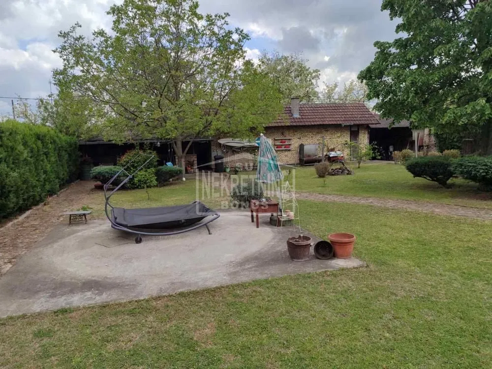Prodaja, kuća, 232m², Makova Sedmica, Subotica