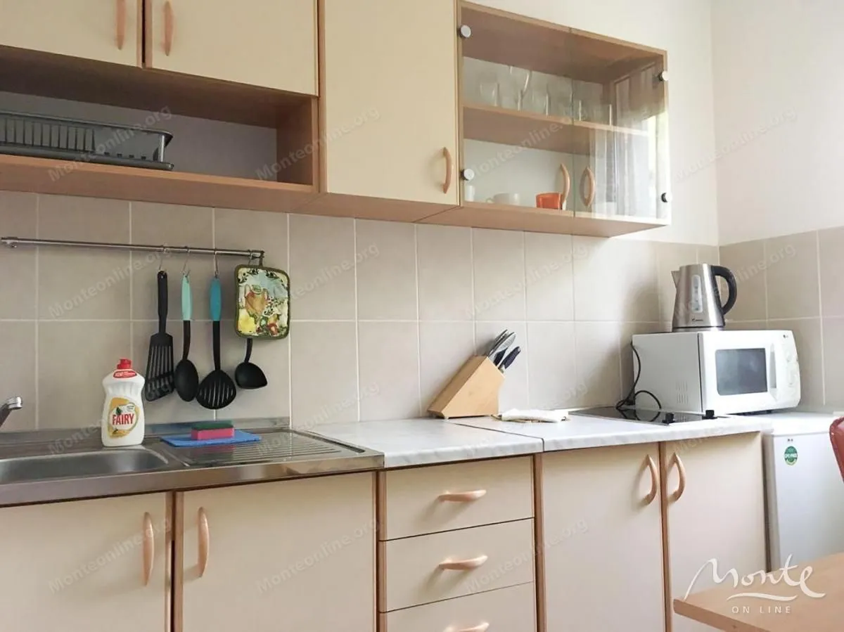 Sale, office space, 560m², Sutomore, Bar