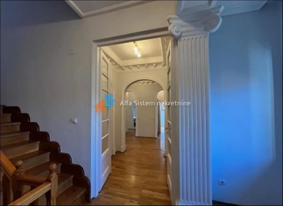 Izdavanje, kuća, 550m², Autokomanda, Voždovac Sve Podlokacije