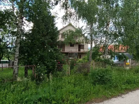 Prodaja, kuća, 360m², Ugrinovci, Gornji Milanovac - image 11
