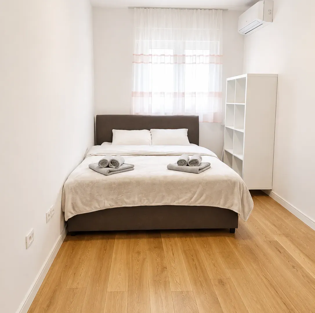 Izdavanje, dvosoban stan, 70m², Central Point, Podgorica