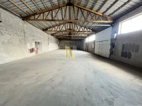 Prodaja, poslovni prostor, 1500m², Centar, Stara Pazova - image 7