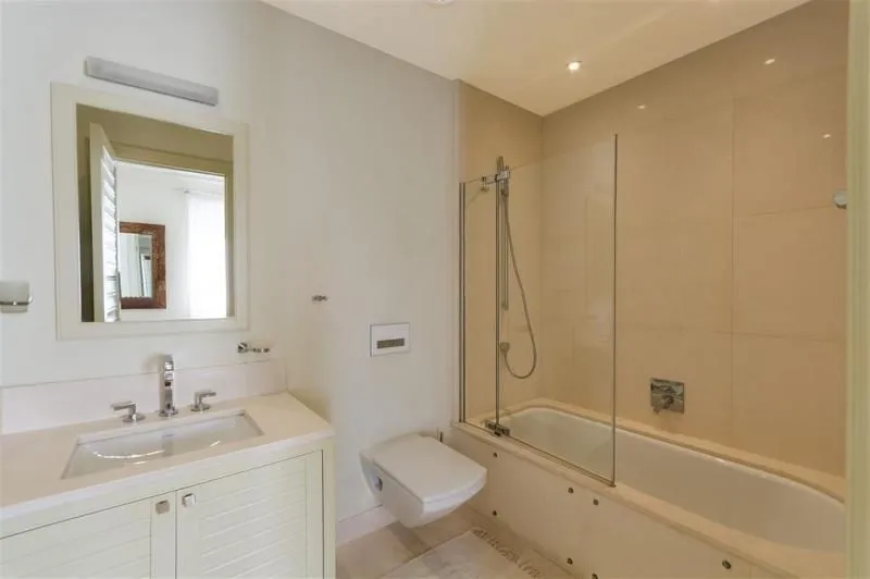 Prodaja, dvosoban stan, 100m², Centar, Tivat