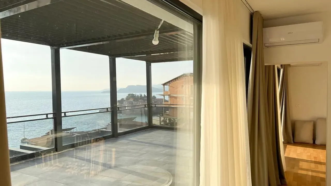 Sale, two bedroom apartment, 141m², Sveti Stefan, Budva