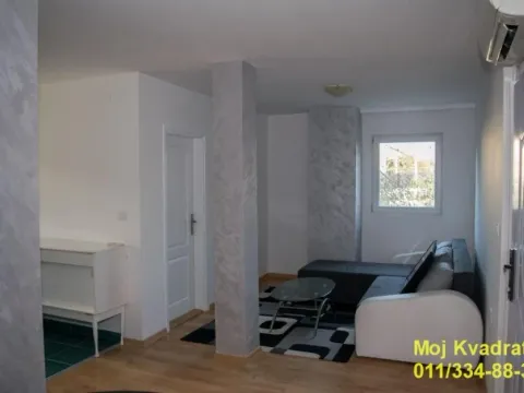 Prodaja, kuća, 265m², Ledine, Beograd - image 2