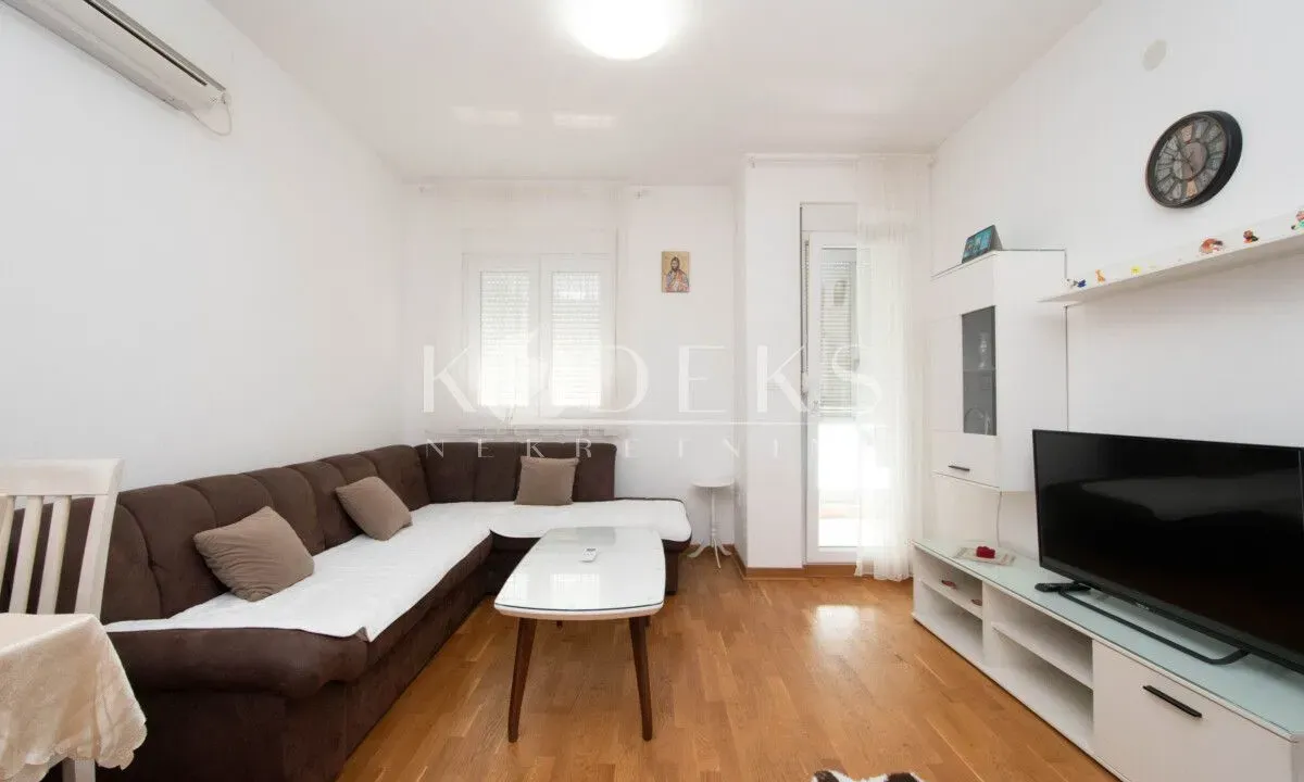 Rent, one bedroom apartment, 42m², City Kej, Podgorica