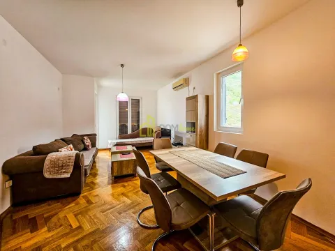 Izdavanje, dvosoban stan, 70m², Bečići, Budva - image 19