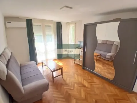 Rent, one bedroom apartment, 40m², Centar, Jagodina - image 7