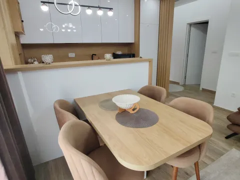 Rent, two bedroom apartment, 67m², Bečići, Budva - image 5