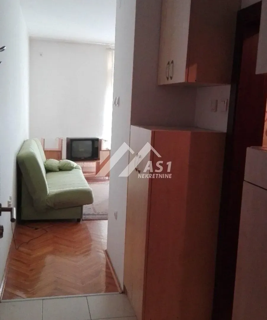 Izdavanje, stan, 25m², Detelinara, Novi Sad Sve Podlokacije