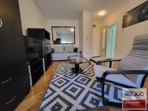 Izdavanje, garsonjera, 28m², Grbavica, Novi Sad Sve Podlokacije - image 9