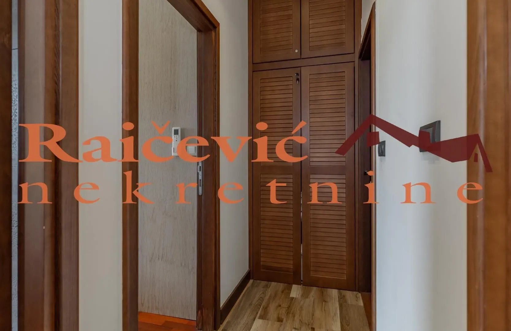 Sale, studio apartment, 85m², Vračar, Šid