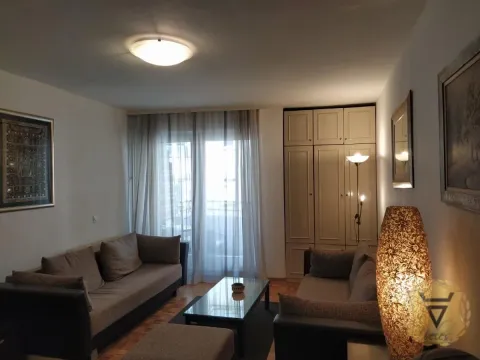 Izdavanje, dvosoban stan, 60m2, Kalenić Pijaca, Vračar, Beograd Izdavanje, dvosoban stan, 60m2, Kalenić Pijaca, Vračar, Beograd