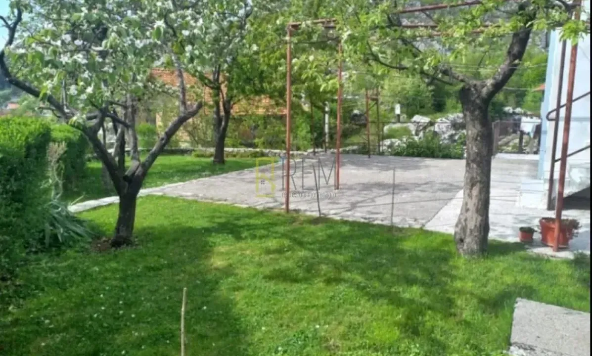 Prodaja, kuća, 218m², Cetinje, Crna Gora