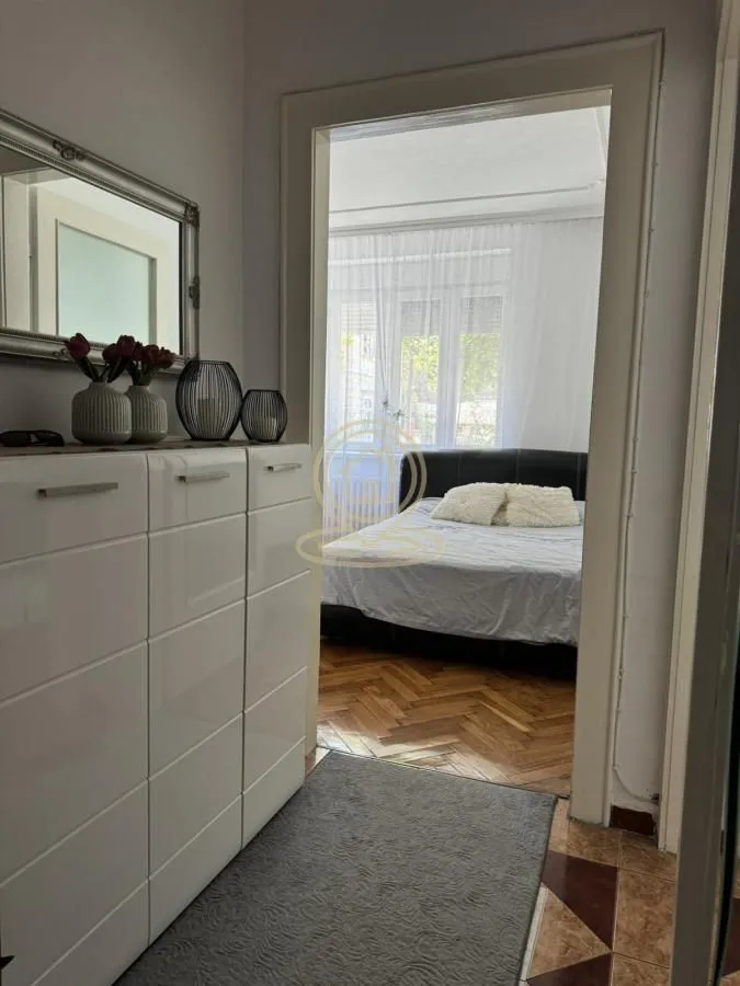Prodaja, dvosoban stan, 80m², Centar, Novi Sad