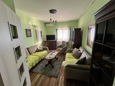 Rent, one bedroom apartment, 70m², Prčanj, Kotor - image 3