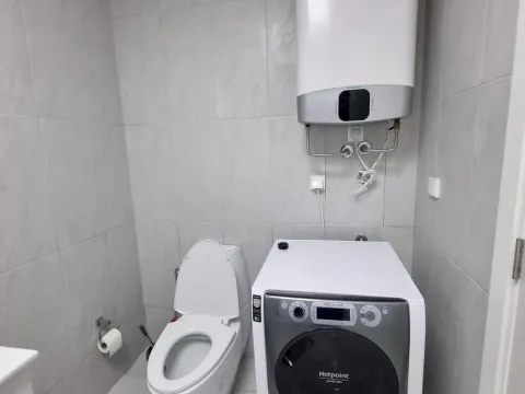 Izdavanje, trosoban stan, 95m², Rozino, Budva - image 10
