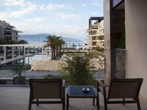 Prodaja, jednosoban stan, 83m², Porto Montenegro, Tivat - image 10