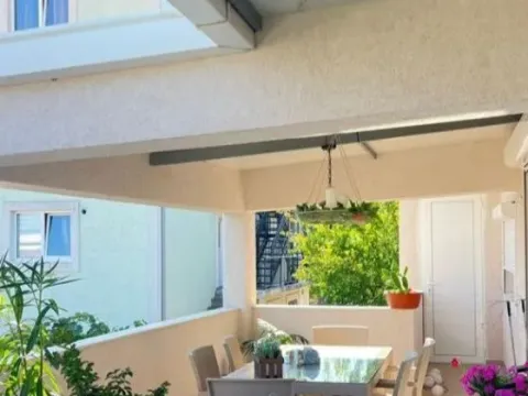 Sale, house, 220m², Šušanj, Bar - image 2