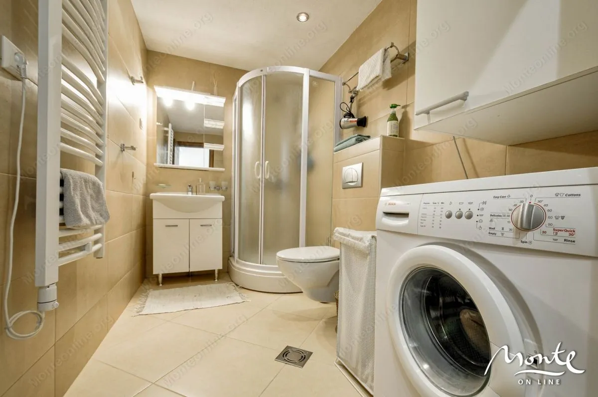 Sale, two bedroom apartment, 57m², Pržno, Budva