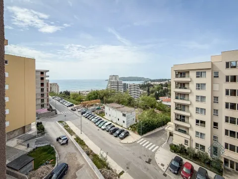 Sale, two bedroom apartment, 59m², Bečići, Budva - image 11