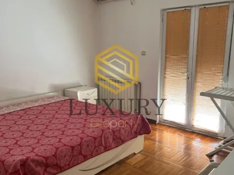Izdavanje, kuća, 250m², Tološi, Podgorica - image 7
