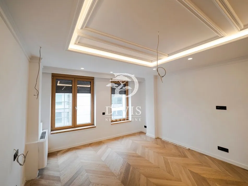Sale, three bedroom apartment, 189m², Vračar Hram, Vračar Sve Podlokacije
