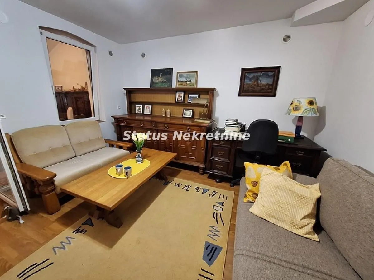 Izdavanje, dvosoban stan, 52m², Bulevar Oslobodjenja, Novi Sad Sve Podlokacije