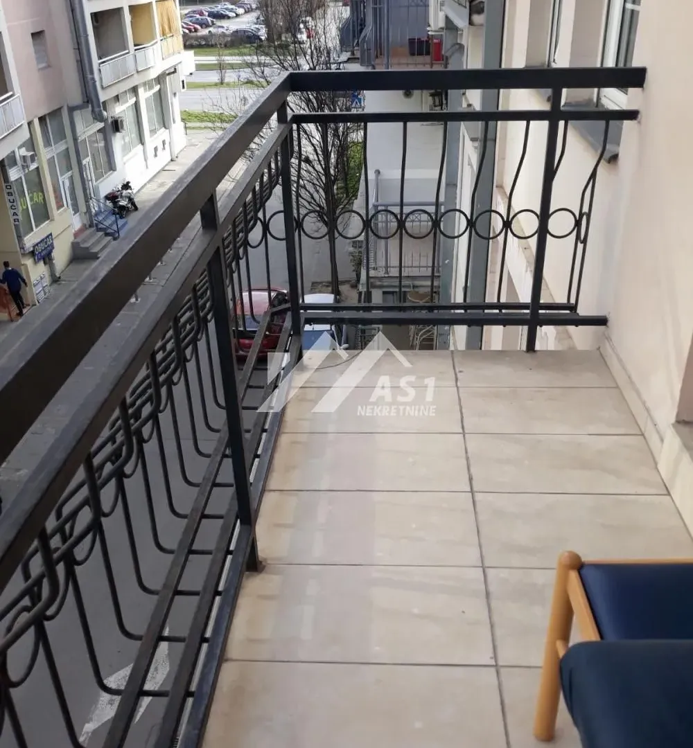 Izdavanje, dvosoban stan, 52m², Grbavica, Novi Sad Sve Podlokacije