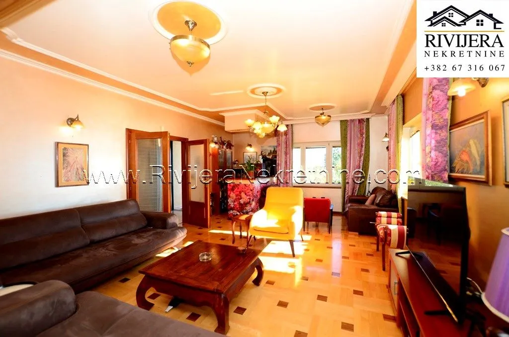 Prodaja, kuća, 296m², Centar, Herceg Novi