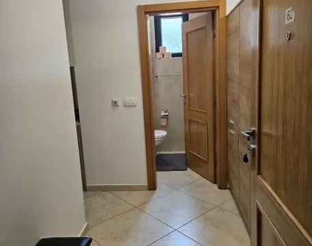 Izdavanje, jednosoban stan, 40m², Centar, Budva - image 2