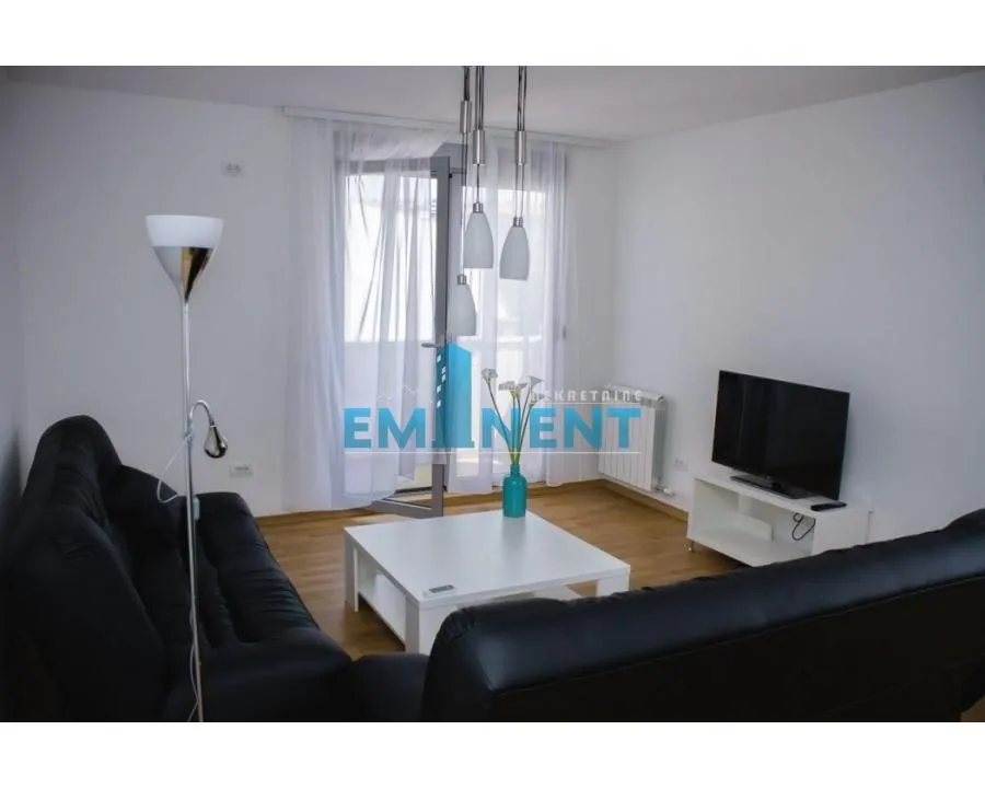 Izdavanje, trosoban stan, 89m², Stari Grad, Beograd