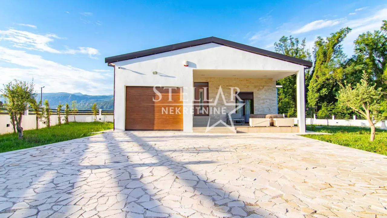 Izdavanje, kuća, 100m², Velje Brdo, Podgorica