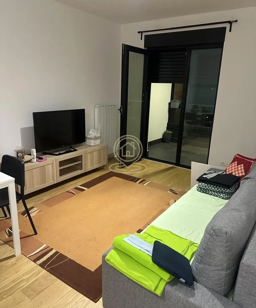 Izdavanje, dvosoban stan, 43m², Trošarina, Voždovac Sve Podlokacije