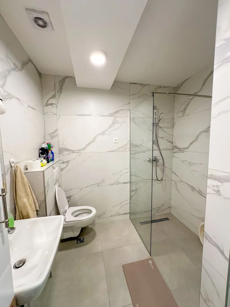Izdavanje, jednosoban stan, 49m², Stari Aerodrom, Podgorica