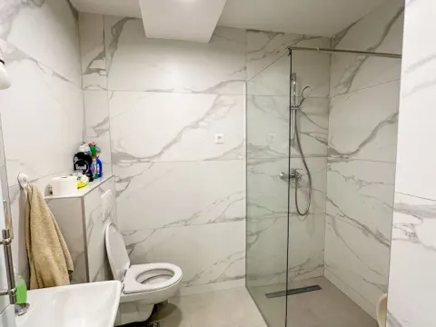 Izdavanje, jednosoban stan, 49m², Stari Aerodrom, Podgorica - image 6