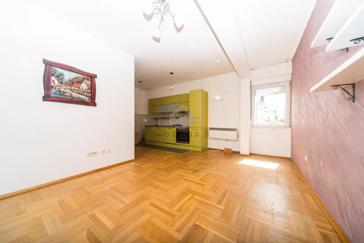 Prodaja, dvosoban stan, 72m², Momišići, Podgorica