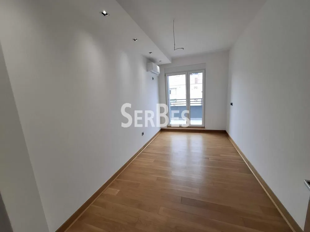 Prodaja, četvorosoban stan, 240m², Adamovićevo Naselje, Novi Sad Sve Podlokacije