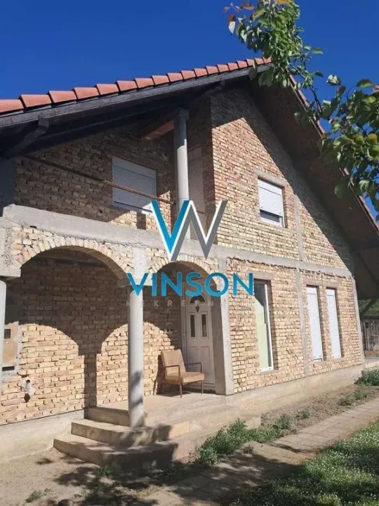 Prodaja, kuća, 221m², Kisač, Novi Sad Sve Podlokacije