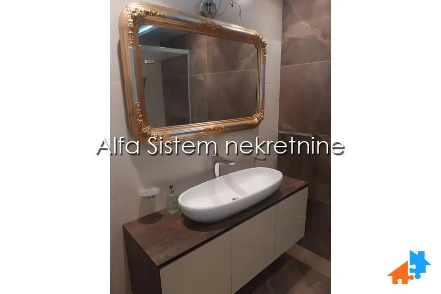 Rent, four bedroom apartment, 170m², Kalenić Pijaca, Vračar Sve Podlokacije