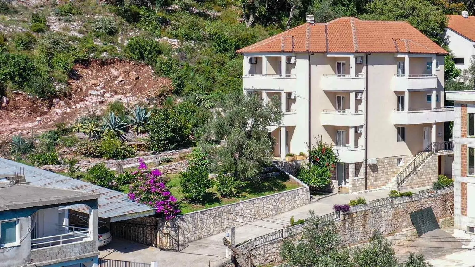 Prodaja, ugostiteljski objekat, 621m², Buljarica, Budva