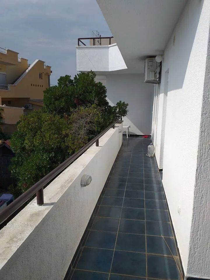 Sale, house, 240m², Utjeha, Bar