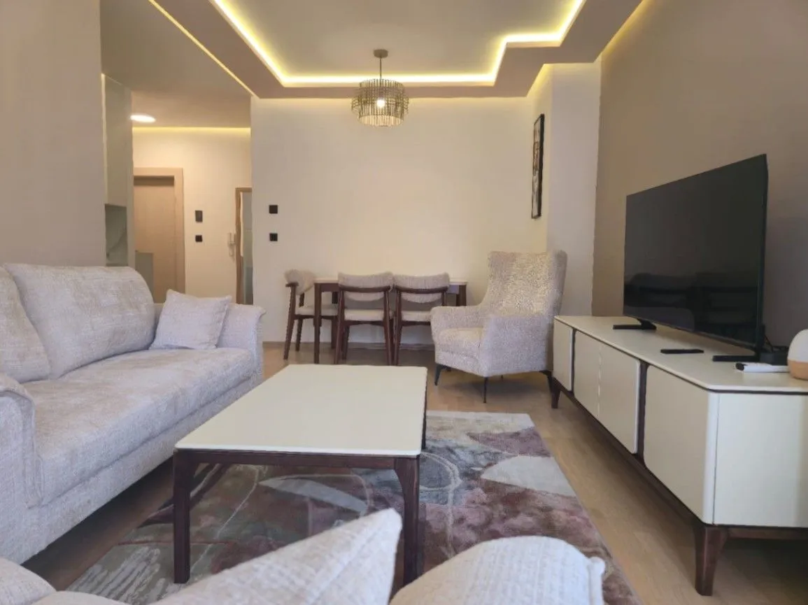 Izdavanje, dvosoban stan, 68m², Pobrežje, Podgorica