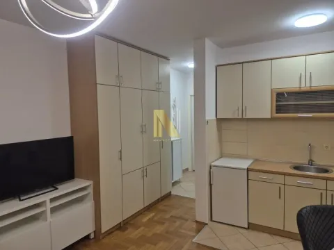 Izdavanje, garsonjera, 26m², Grbavica, Novi Sad Sve Podlokacije - image 5